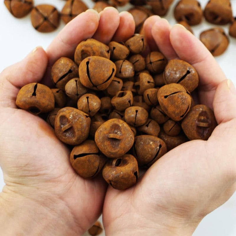 vibnumom 150 Pieces Christmas Rusty Bells Kit with A Jute Twine Vintage Country Primitive Craft Mini Jingle Bells Rustic Bells for Crafts Wreath Holiday Home Ornaments Christmas Trees Decoration (Mixed Size) - Image 5